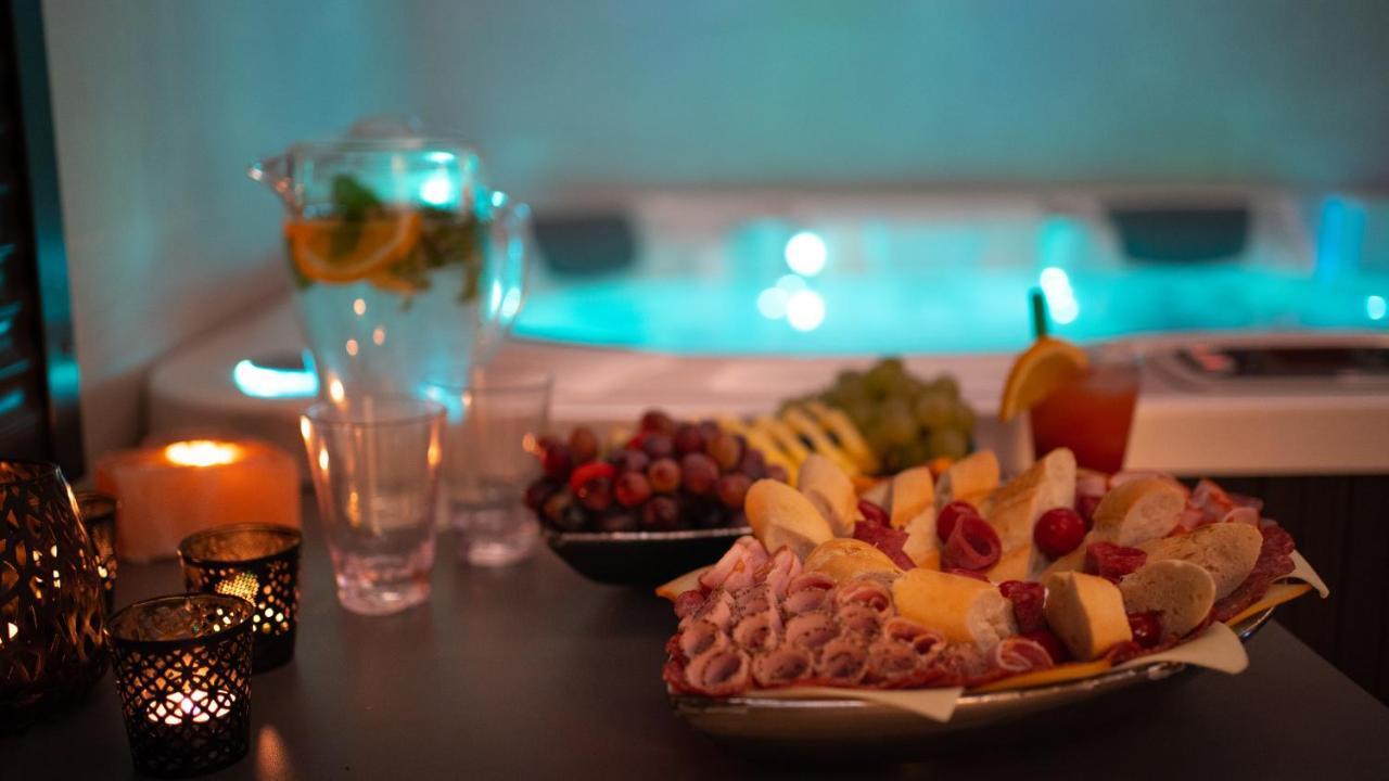 ホテルWellness Relax - Luxusni プラハ エクステリア 写真