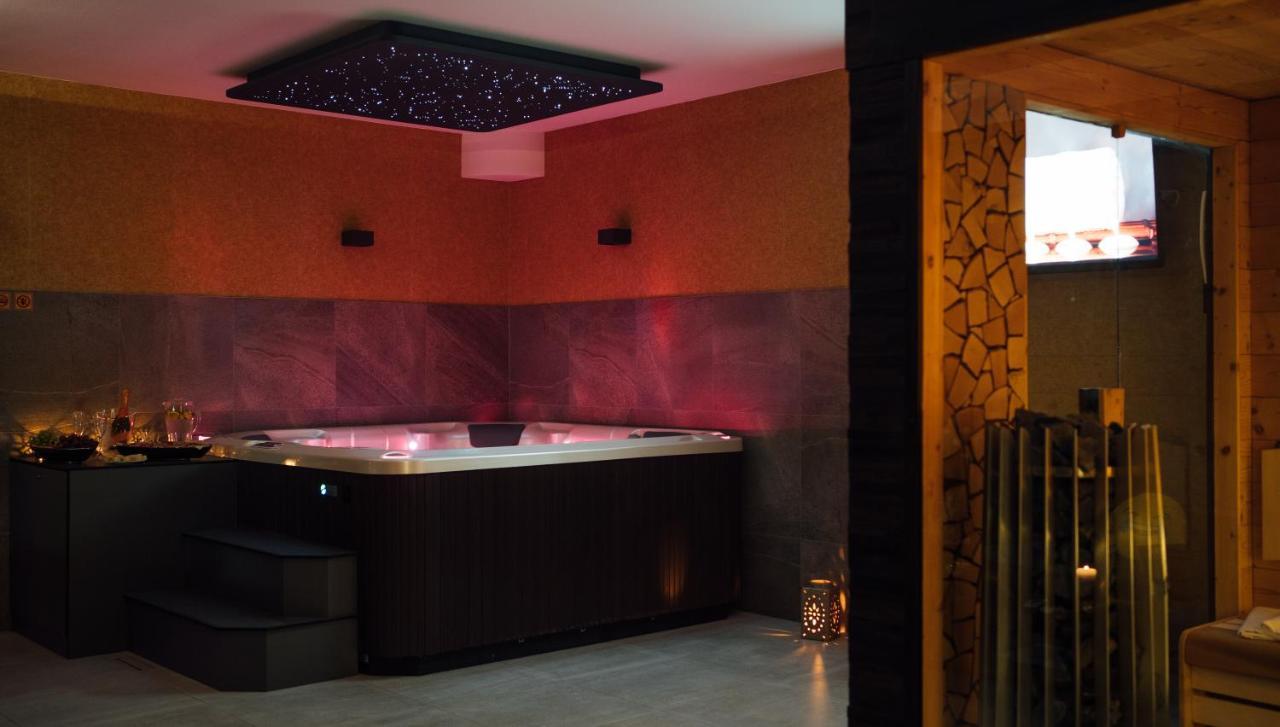 ホテルWellness Relax - Luxusni プラハ エクステリア 写真