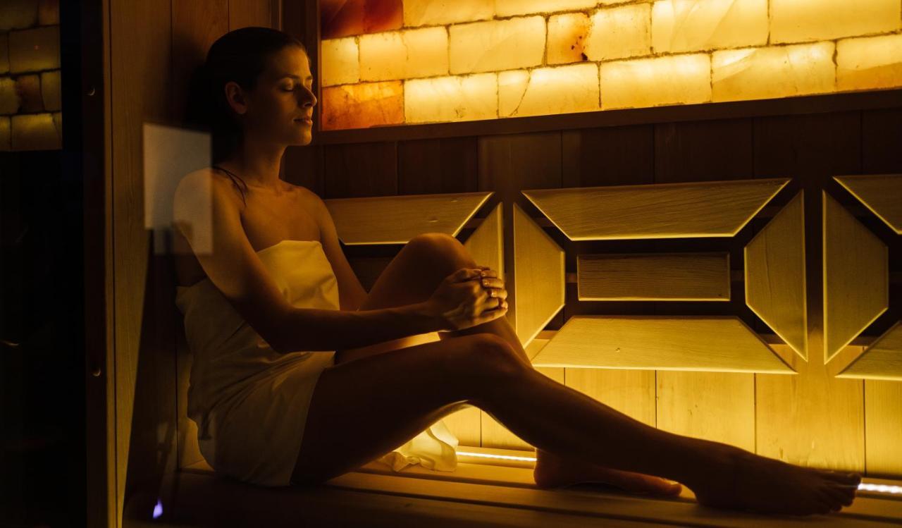 ホテルWellness Relax - Luxusni プラハ エクステリア 写真