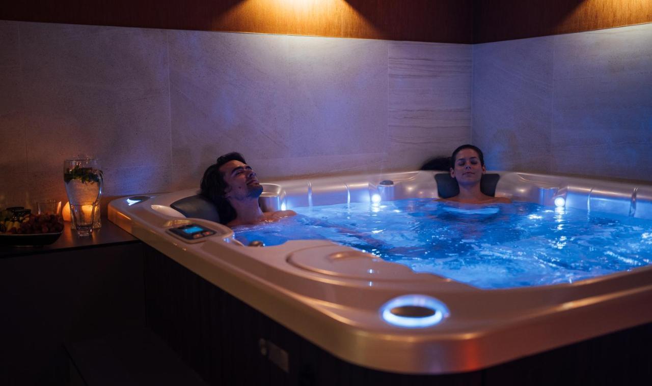 ホテルWellness Relax - Luxusni プラハ エクステリア 写真